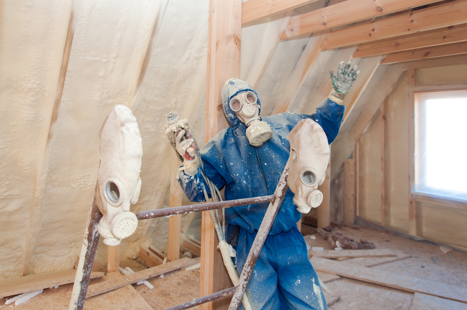 <span style="font-weight: bold;">Тепло- шумоизоляция кровель и мансардных помещений</span>